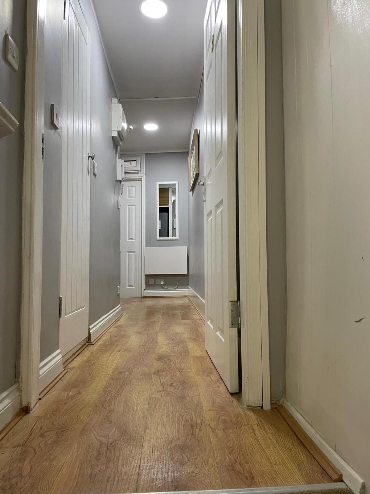 E1 -flats
